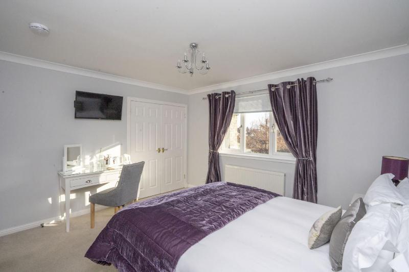 Double Room with Shower image 3