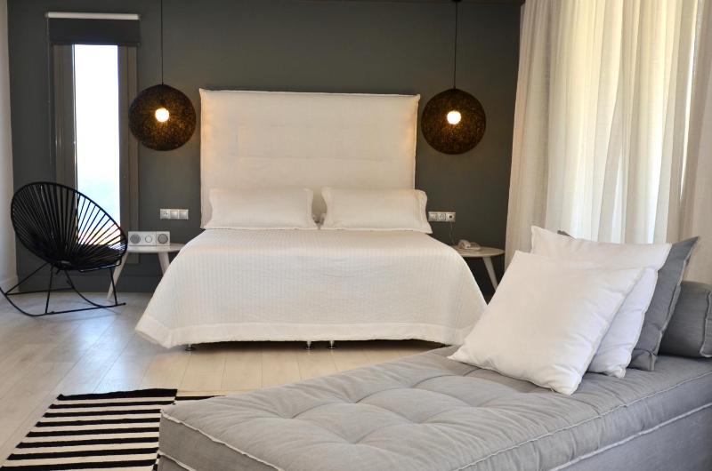 Deluxe Suite image 2