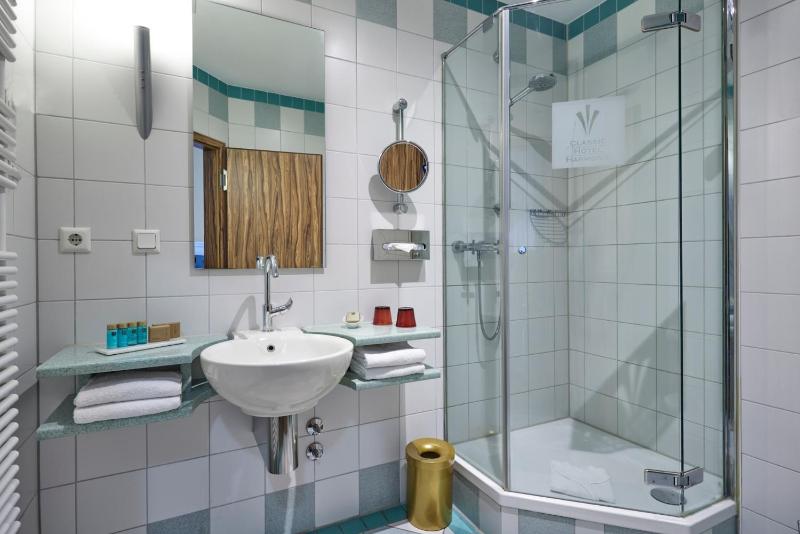 Budget Double Room image 2