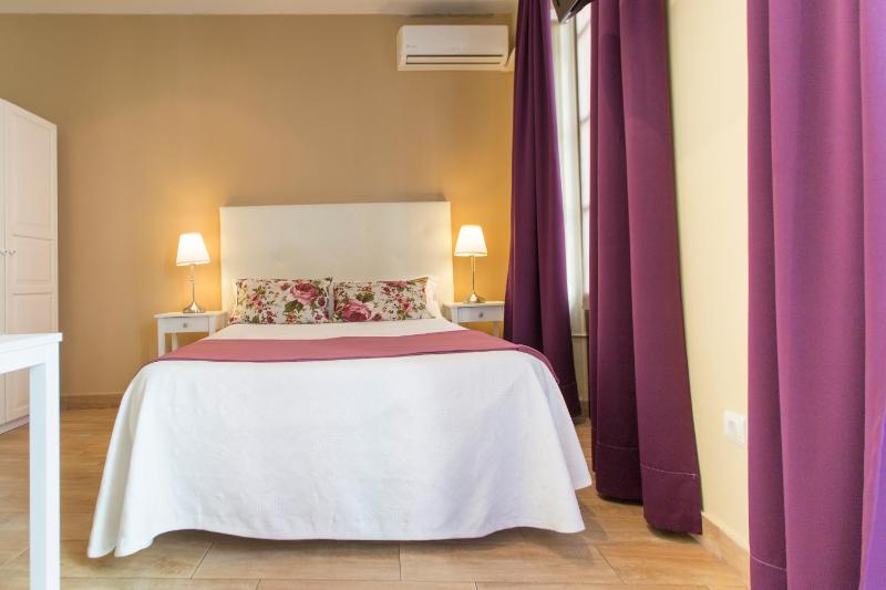 Amelia Habitaciones - image 4
