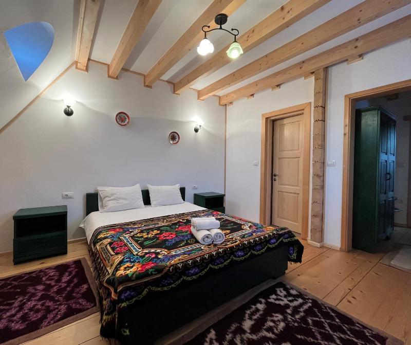 Queen Room image 1