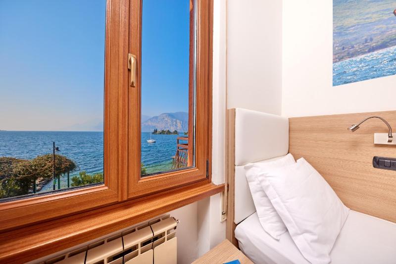 Single Room image 1