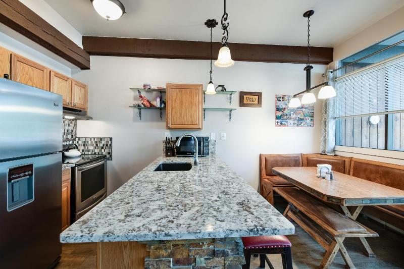 Tamarisk Alpine Condo: Great Location Pool/Hot Tub - image 16