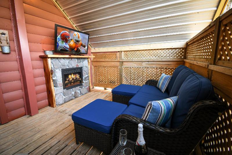 Chalet image 2