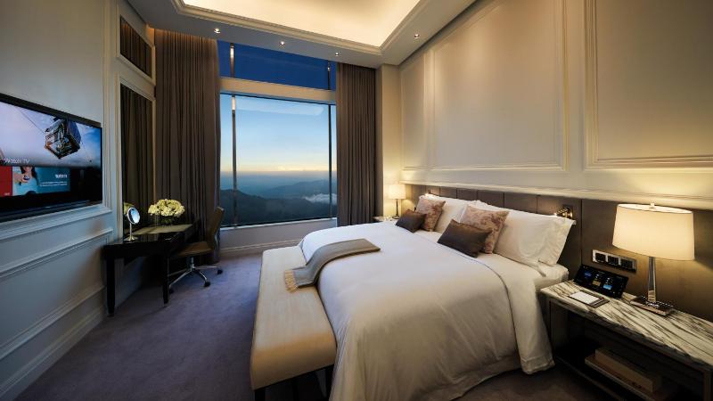 Executive Suite (Breakfast + Welcome Drink) image 2
