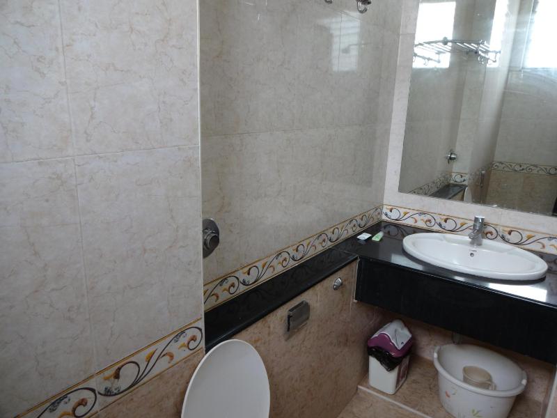 Superior Twin Room image 1