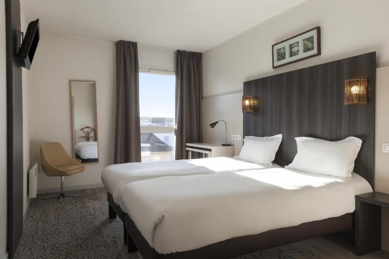 Classic Room with fan image 4