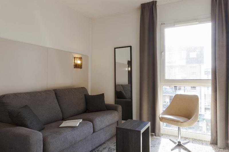 Family Room with fan image 3