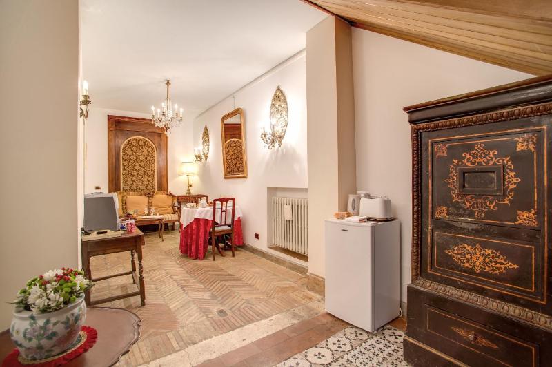 Junior Suite with Spa Bath image 3