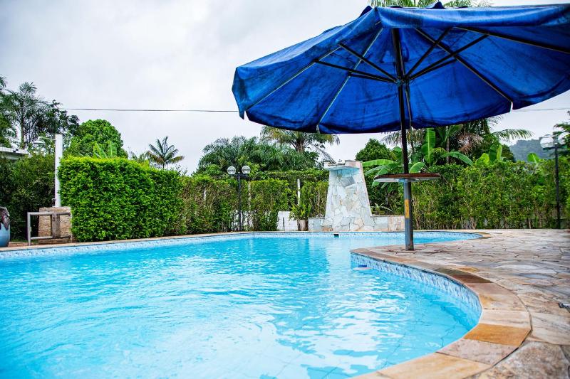 Chacara com piscina churrasq e WiFi em Peruibe SP - image 1