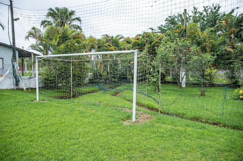 Chacara com piscina churrasq e WiFi em Peruibe SP - image 16