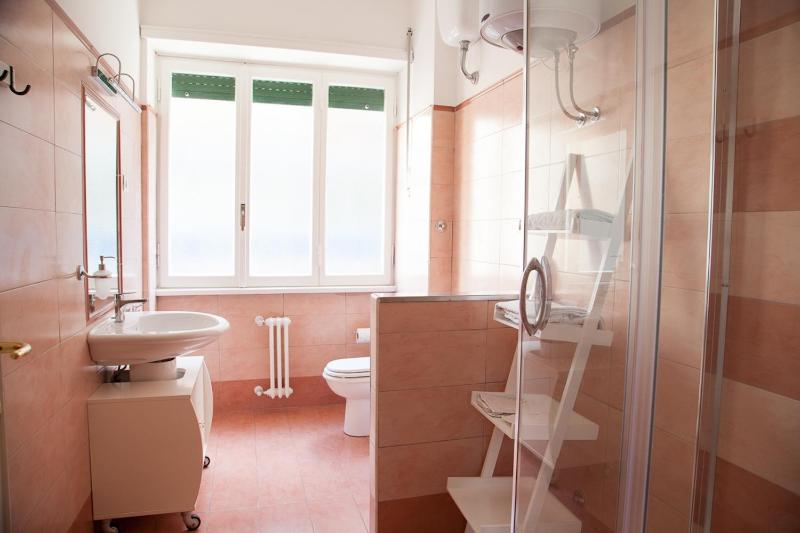 Triple Room with Private Bathroom image 2