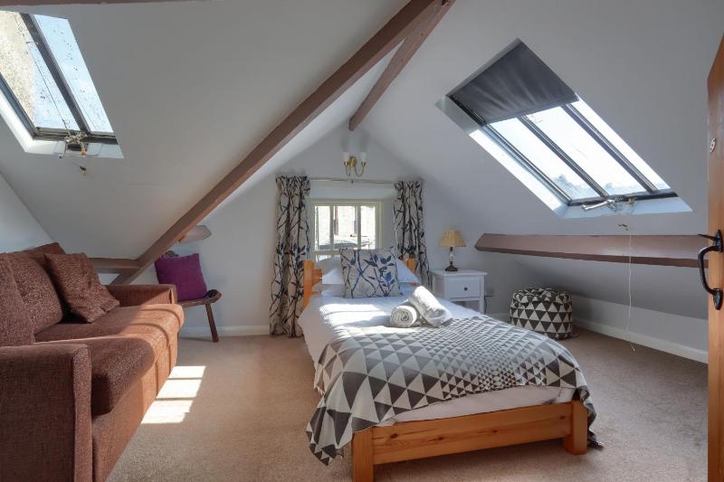 Acorn Cottage - image 9