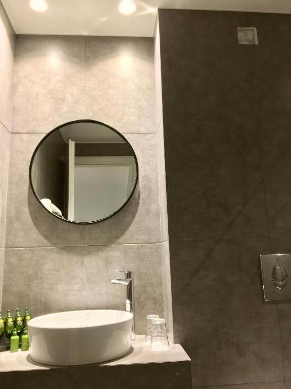 Standard Double or Twin Room with City View image 2