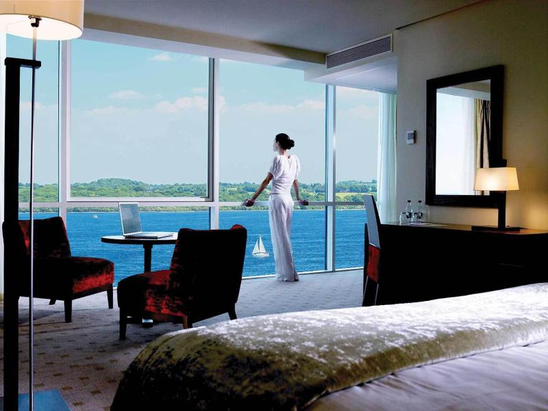 Retreat Deluxe with Lake View (Adults Only) image 4