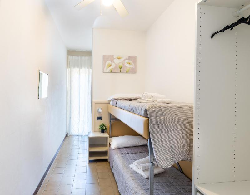 Economy Room with Bunk Bed and Balcony image 3