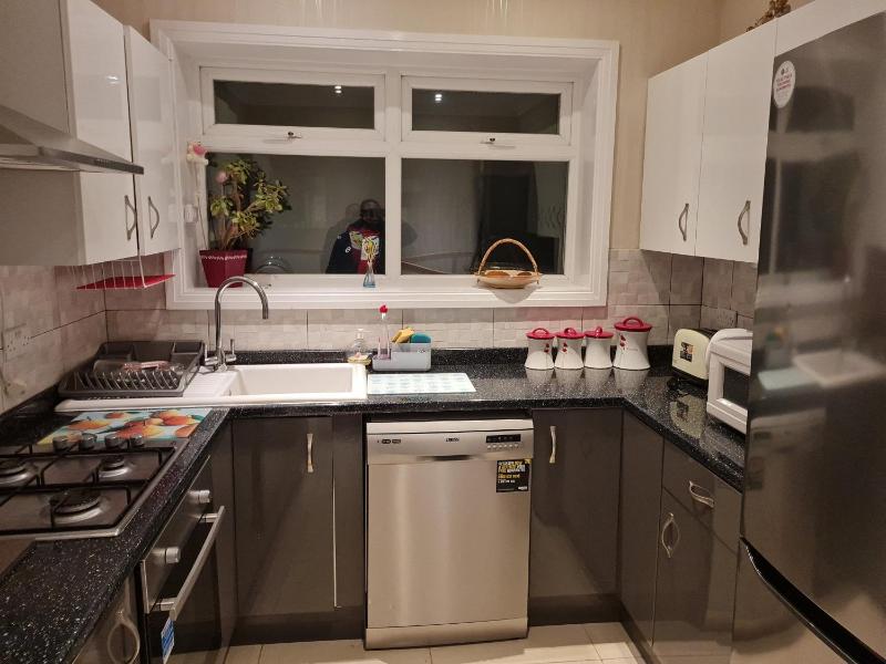 Cheerful 4-bedroom holiday home close to the Sea(Sherbourne Home) - image 16