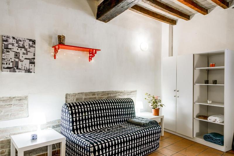 GuestHost - Borgo della Posta Monolocale in Centro - image 3