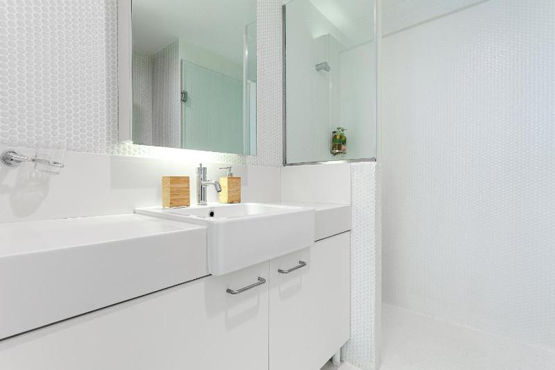 One Bedroom (A3) image 3