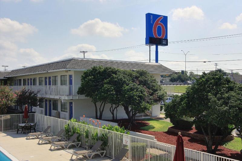 Motel 6-Austin TX - North - image 16