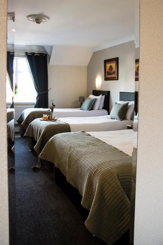 Triple Room image 2
