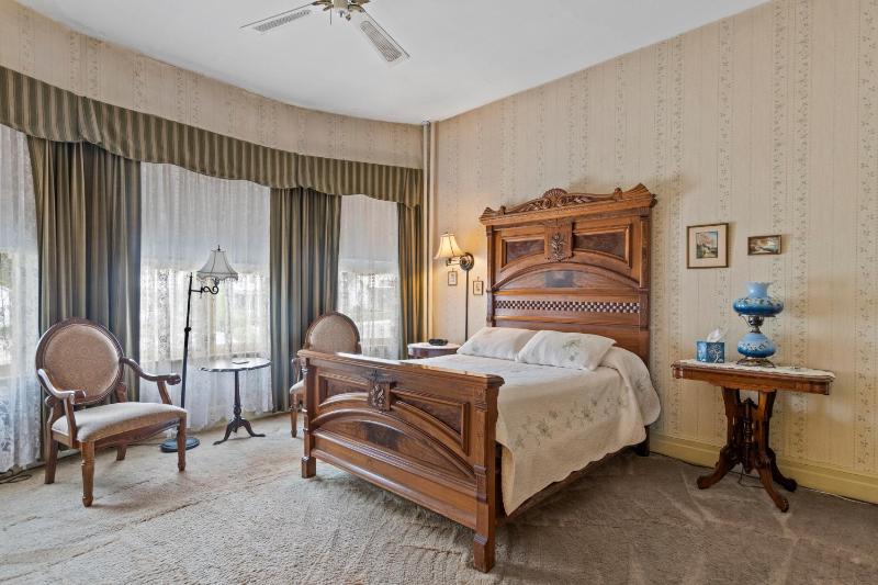 Double Room with Private Bathroom image 3