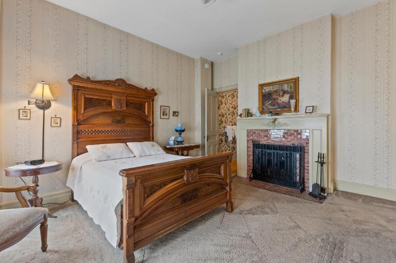 Double Room with Private Bathroom image 4