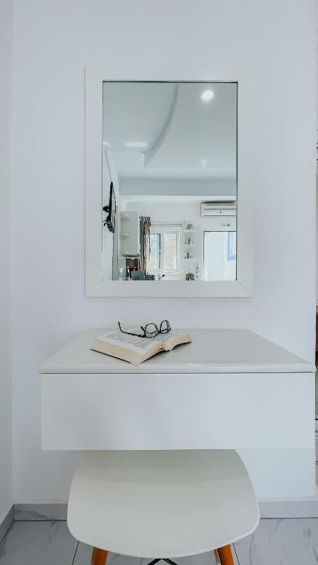 Deluxe Studio image 3