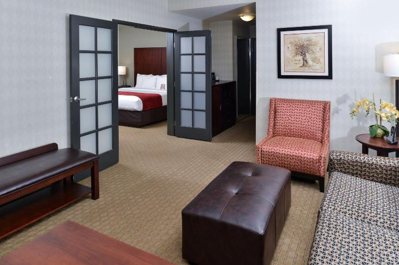 Superior King Suite - Non smoking image 3