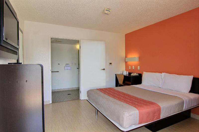 Motel 6 Austin TX – North Central - image 11