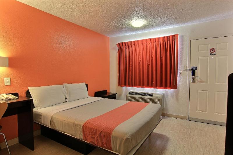 Motel 6 Austin TX – North Central - image 7