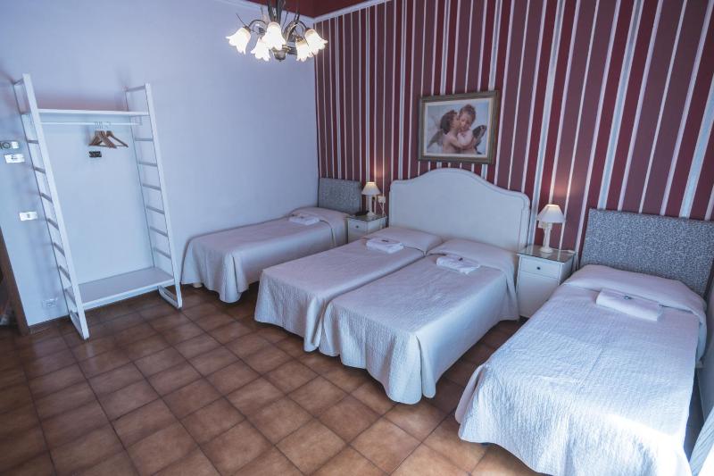 Quadruple Room image 3