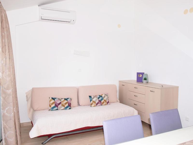 Apartment with Sea View image 4