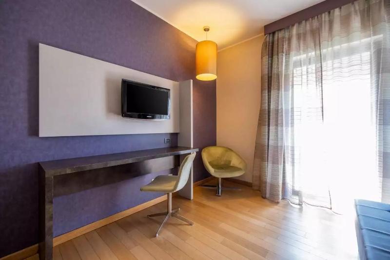 Rome Airport Hotel Fiumicino - image 16