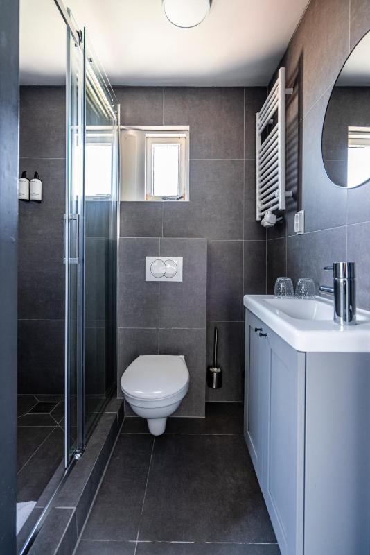 Studio Apartment image 3