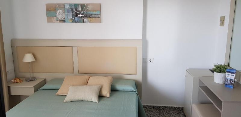 Single Room with Balcony image 3