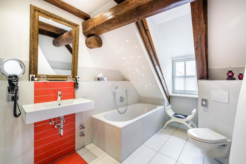 Superior Double Room image 3