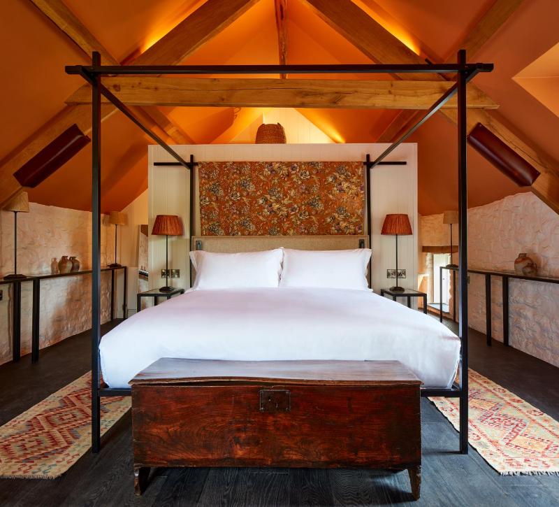 Deluxe Double Room image 1