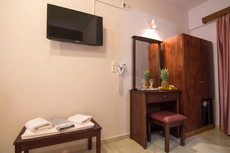 Standard Double or Twin Room image 1