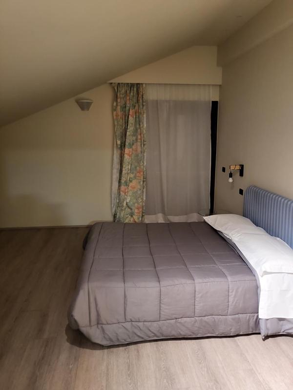 Deluxe Double or Twin Room with Mountain View image 2