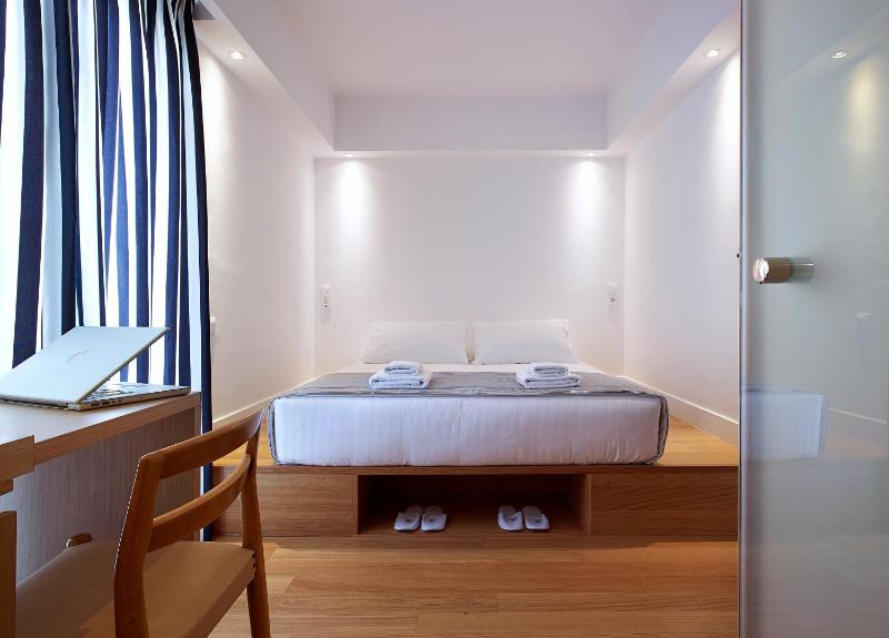 Economy Single Room image 3