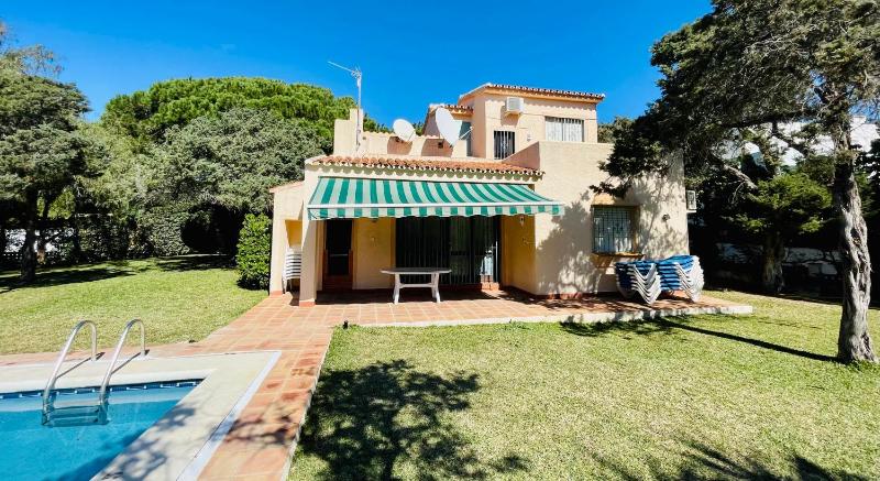 Three-Bedroom Villa image 4