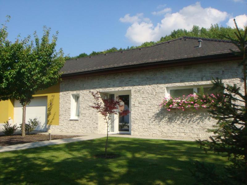 One-Bedroom Apartment image 2