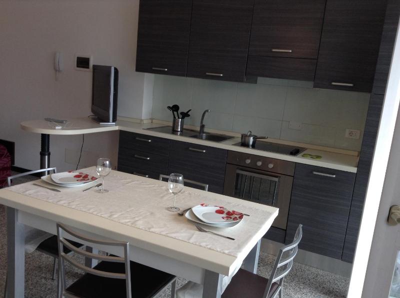 Studio Apartment image 2