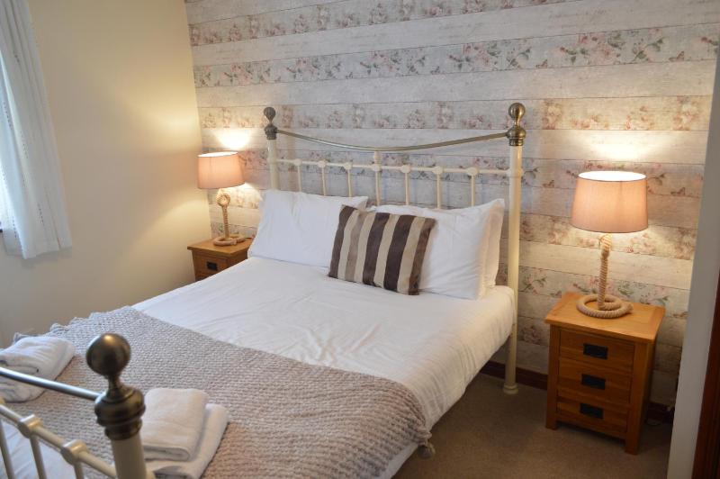 Deluxe Double Room with Shower image 2