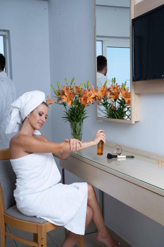 Grand Hotel Holiday Resort - image 12