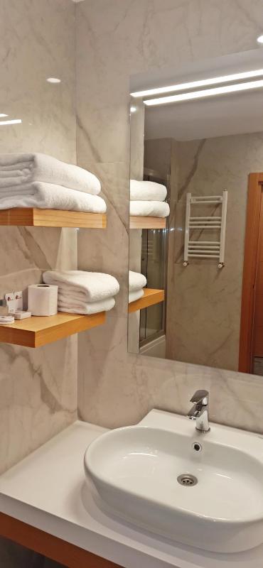 Single Room image 4