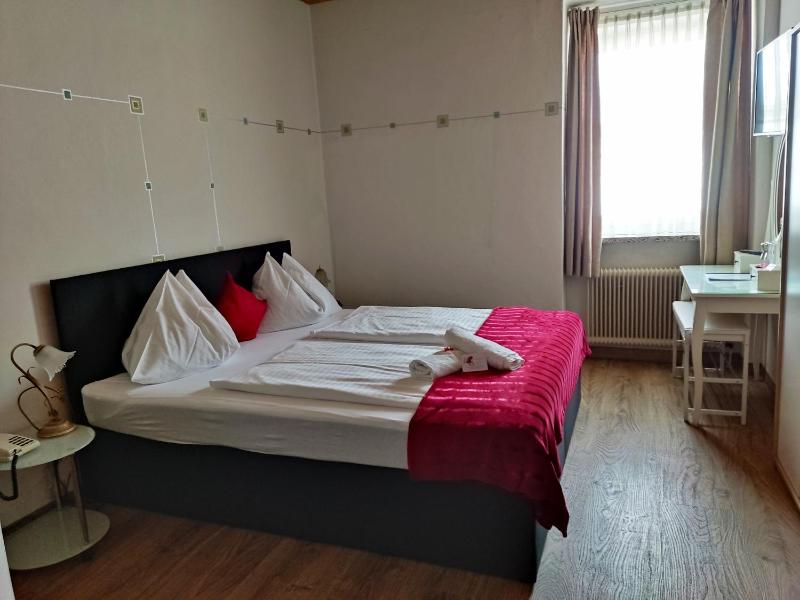 Standard Double Room image 1