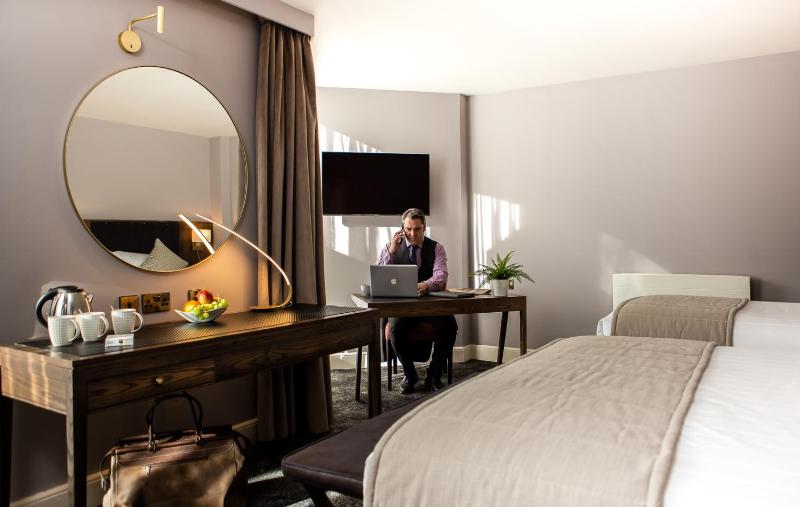 Executive Triple Room image 4