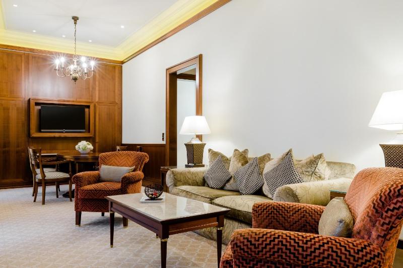 Executive Suite image 3